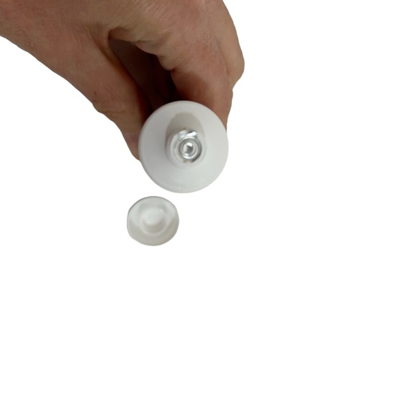 Korres Set Of 3 Travel Size Face Products - Picture 8 of 11